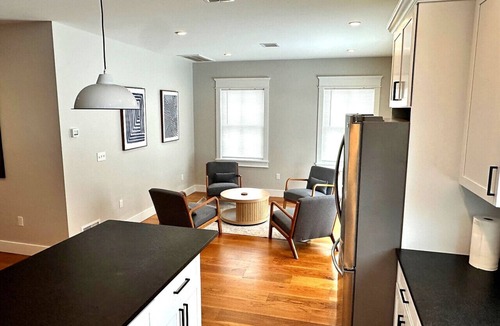 Montgomery House | Luxury 3BR with King Beds in Montgomery Village