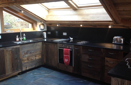 Chamonix-Mont-Blanc Ski Chalet | Luxury 4 Bedroom Spacious Chalet 5 min flat walk to Chamonix centre