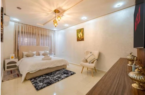 Ouahat Sidi Brahim Apartment | Luxury 4-Bedroom Duplex with Garden & Jacuzzi, 12 min from Gueliz