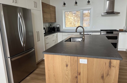Purdy Cottage | Luxury 4 bedroom - Papineau Lake - Bancroft, Barry's Bay, Algonquin-4 season