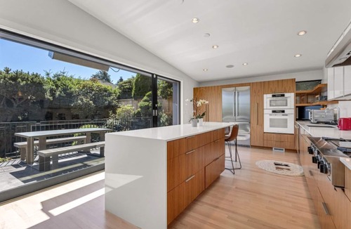 Southeast Magnolia House | Luxury 4000 sqft Home with Gym, Sauna, CityViews