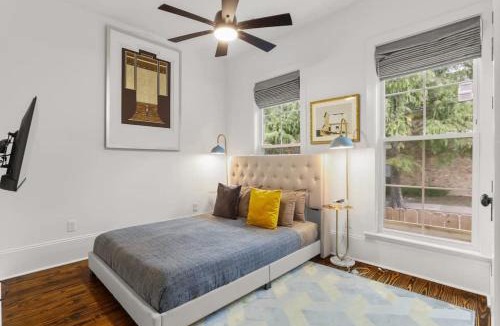 Dillard House | Luxury 4BD with Pool and off street parking