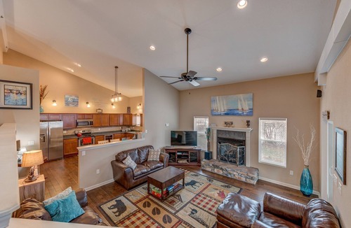 Pepin Condo | Luxury 4BR Near Lake Pepin with Game Room - Breeze