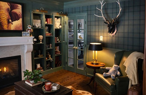 Melville House | Luxury 5-Bdrm Retreat