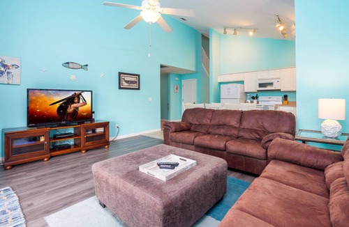 Silver Creek House | Luxury 5 bed 4 bath SW facing pool with conservation and lake view