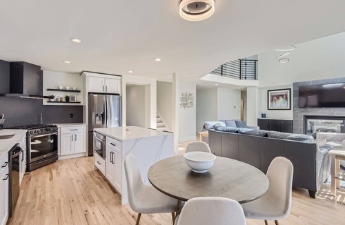 Highlands Ranch House | Luxury 5-bedroom House, Fully Furnished, several Outdoor Spaces & Private Office