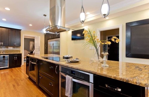 Detroit House | Luxury 5 Bedroom Golf Club Home w/Fabulous 3rd Floor Man Cave