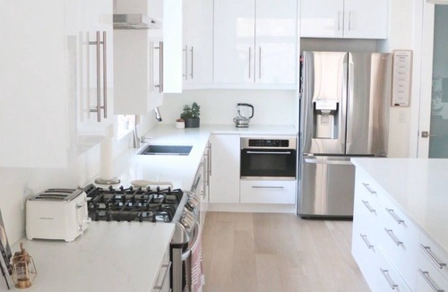 Toovey Heights House | Luxury 5 Bedroom Multi-Family Home