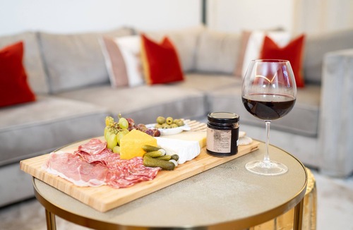 East Walworth Apartment | Luxury 5* Riverfront apartment near Central London!