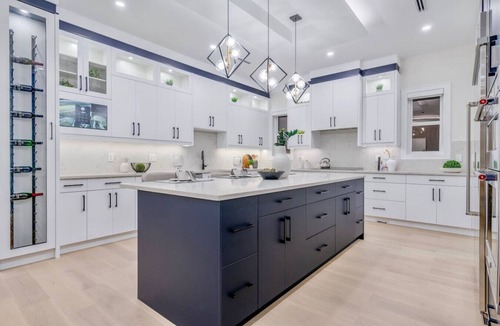 Surrey House | Luxury 5BR Home | 5 Full Baths | Near Morgan Golf