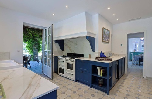 La Garde-Freinet Villa | Luxury 5BR Villa Pool Tennis Sauna Near St-Tropez