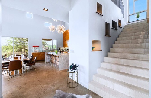 Dripping Springs House | Luxury 7BR Hill Country Gem with Barndominium