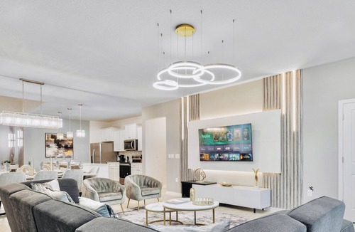 Four Corners House | Luxury 7BR Windsor Cay Resort Home w/Private Pool, Game Room & Free Club Access