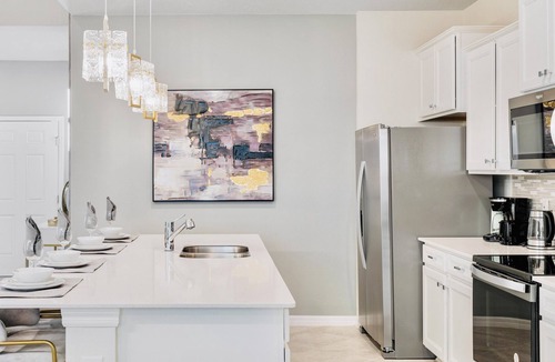 Four Corners House | Luxury 7BR Windsor Cay Resort Home w/Private Pool, Game Room & Free Club Access