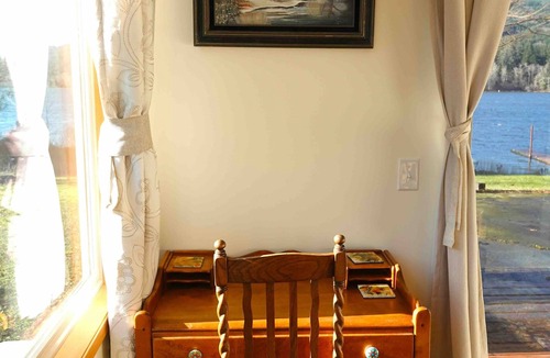 Beaver House | Luxury 9BR Lakefront Retreat/Dock/12 Kayaks/HotTub