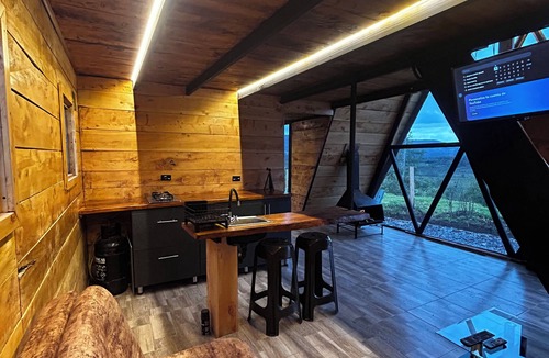 San Juan de Pasto Ski Chalet | Luxury A-Frame Chalet with Jacuzzi and Panoramic View of Laguna Cocha