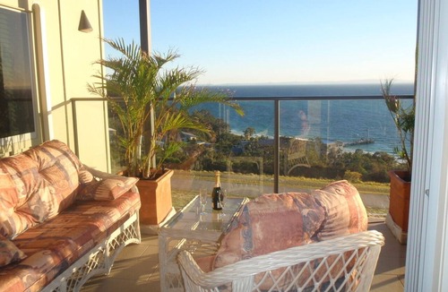 Brisbane Waterfront House | Luxury accommodation in comfort for up to 17 guests