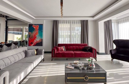 Ciftlik Villa | Luxury advantageous villa within walking distance to the beach