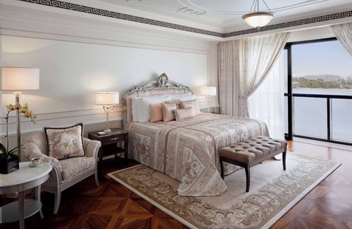 Jadaf Hotel | Luxury & Adventure Oasis | Designer Stay w/Pool, Minutes from City Excursions &