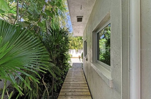 River District House | Luxury along Manatee River, close to Anna Maria beaches, heated pool & spa!