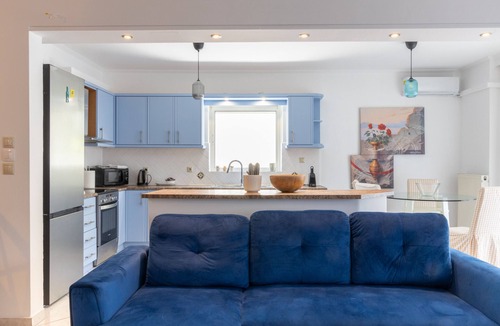 Alimos Apartment | Luxury and Spacious apt for 8 guests | New features April 2025