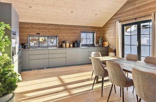 Vradal House | Luxury and spacious lodge for 8 people with modern furnishings and a beautiful location.