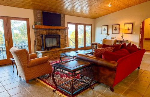 Angel Fire House | Luxury Angel Fire 5BR 4B, Views!, Game Room