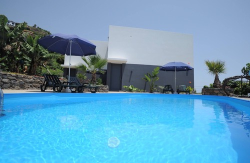 Arco da Calheta House | Luxury apartment, fantastic views, directly on the sea, pool, free Wi-Fi