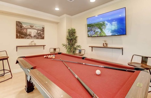 Montrose Apartment | Luxury apartment in the heart of Houston!