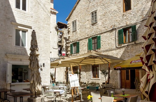 Old Town Apartment | Luxury Apartment Matkovic