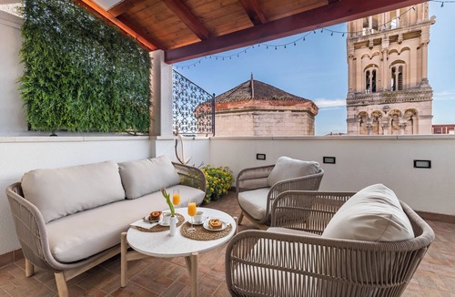 Old Town Apartment | Luxury Apartment Matkovic