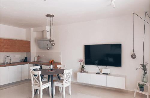 Split Apartment | LUXURY APARTMENT MEJE