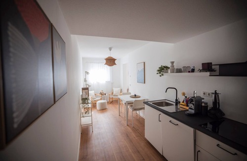 Bornheim Apartment | Luxury Apartment on the Edge of the Forest, Close to the City