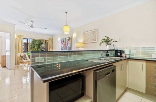 Westcourt Apartment | Luxury Apartment w/Pools, BBQ & Gym Access