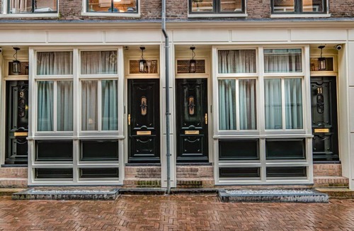 Museum Quarter Apartment | Luxury Apartment with spacious living room