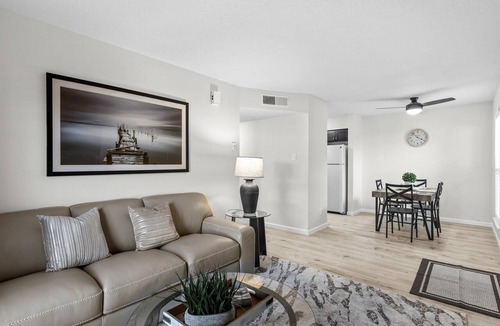 Northeast Heights Apartment | Luxury Apt at the Base of the Sandia Mountains near Breweries, Hiking, Biking