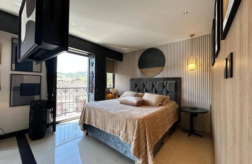 La Estrella Apartment | Luxury apt with jacuzzi near downtown
