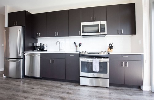 Seaport District Apartment | Luxury Apt with Balcony In Seaport