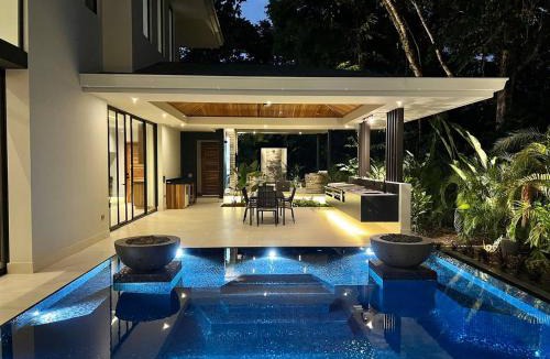El Cerro Villa | Luxury Architectural Gem in the Jungle