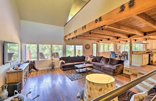 Auberry House | Luxury Auberry Retreat in Sierra National Forest