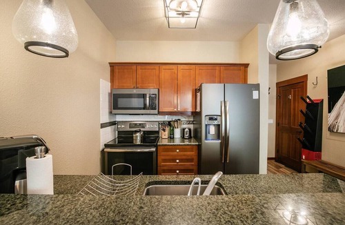 Olympic Valley Condo | Luxury Basecamp Condo Village at Palisades Tahoe
