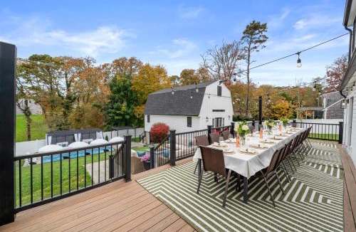 West Chatham House | Luxury Beach Barn with Pool, Hot Tub & Sauna
