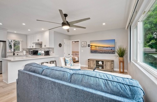 Carlsbad Village House | Luxury Beach Duplex | Sleeps 9 | Dog-Friendly | A/C | Fire Pit & Grill