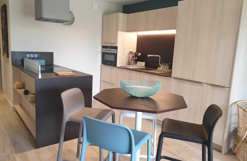 Le Lavandou Apartment | Luxury Beach Front BLUE Apartment ST CLAIR BEACH