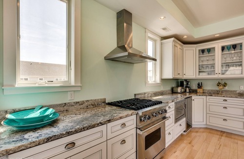 South Haven House | Luxury Beach Homes At Woodman Beach- NEW PRIVATE HEATED POOL-LAKE VIEWS-SLEEP 32