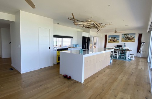 Karkari Peninsula House | Luxury Beachfront Bach for the Whole Family