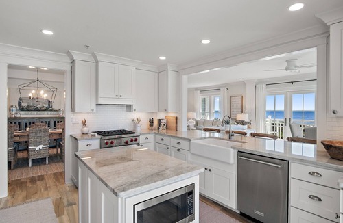 Gulf District Condo | LUXURY BEACHFRONT CONDO IN WATERCOLOR! Corner unit - July 25-31st available!