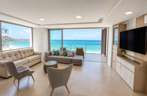 Salinas Condo | Luxury Beachfront Apartment in Chipipe – Stunning Views & Top Amenities 🌊🏖️