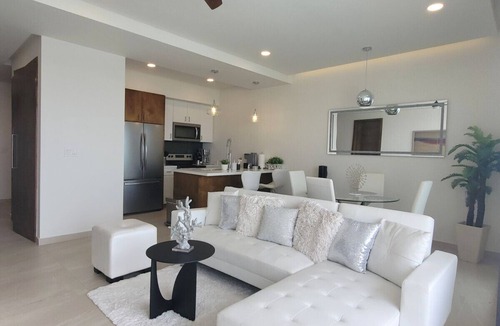 Primo Tapia Condo | Luxury Beachfront Condo + Pool & Jacuzzi