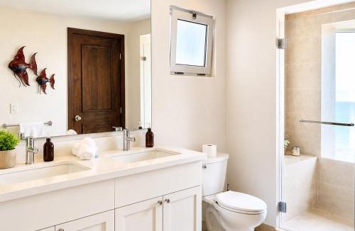 Flamingos Apartment | Luxury Beachfront Condo at Krystal Grand Resort - NEWLY REMODELED & NEWLY FURNISHED